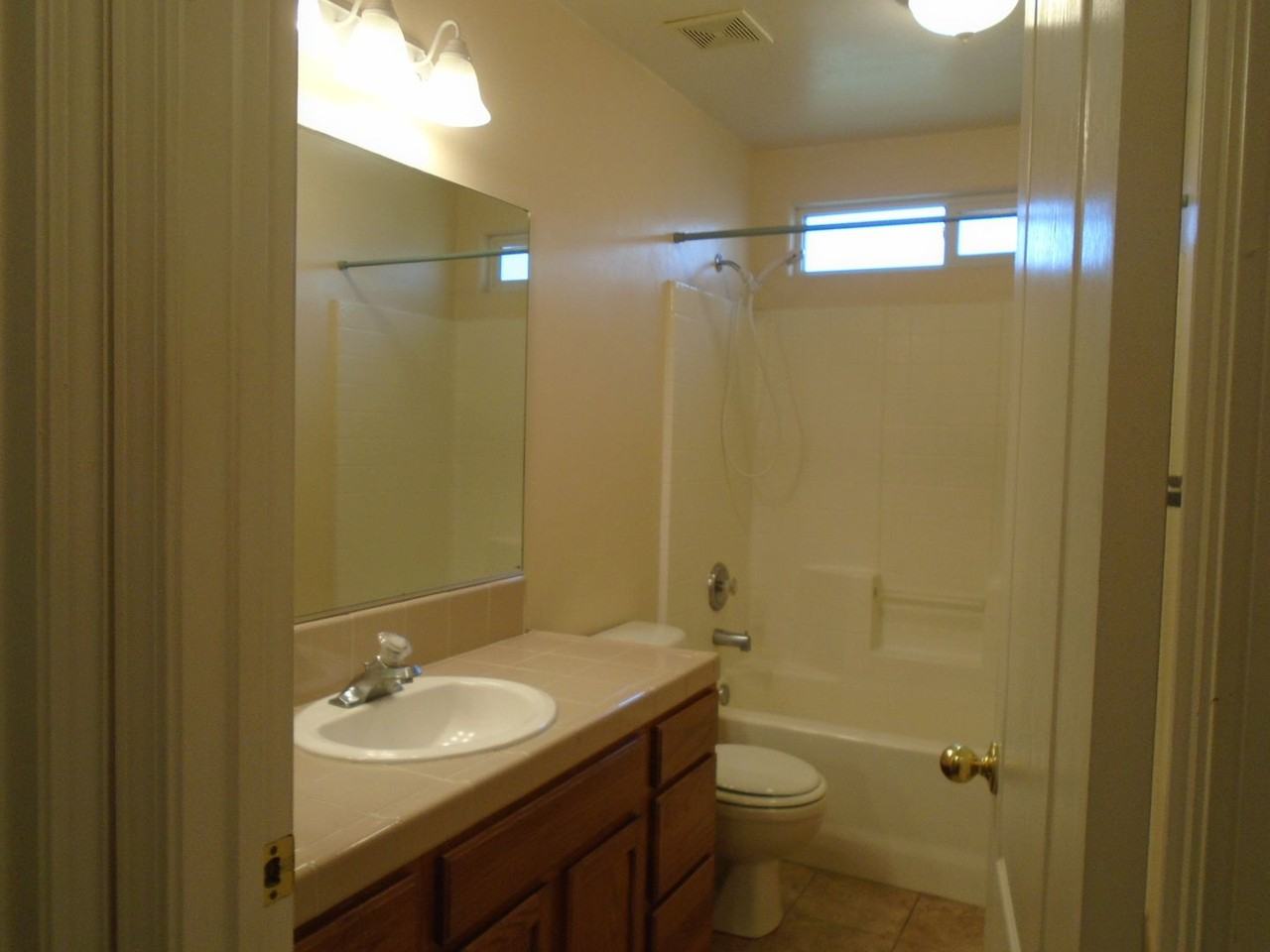 7015 Rogue River Dr - Photo 7 of 9