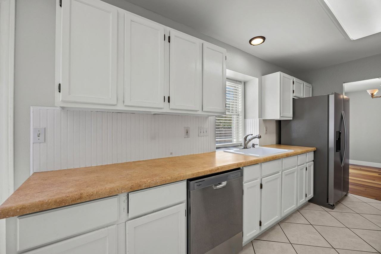 2502 Cynthia Ct - Photo 6 of 31