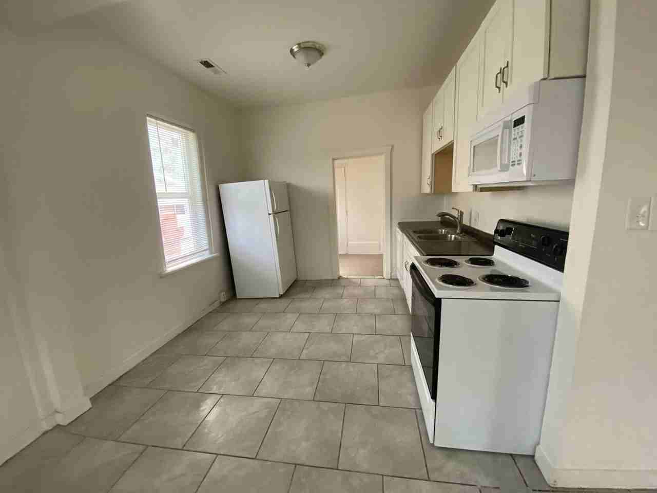 856 S 900 W - Photo 5 of 25