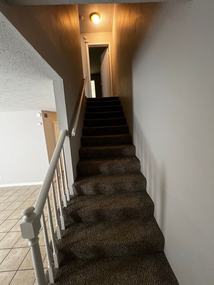 2708 Greystone Ct - Photo 2 of 13