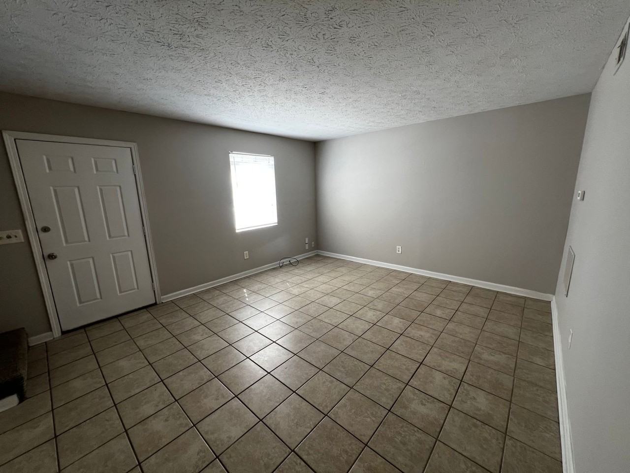 2708 Greystone Ct - Photo 4 of 13