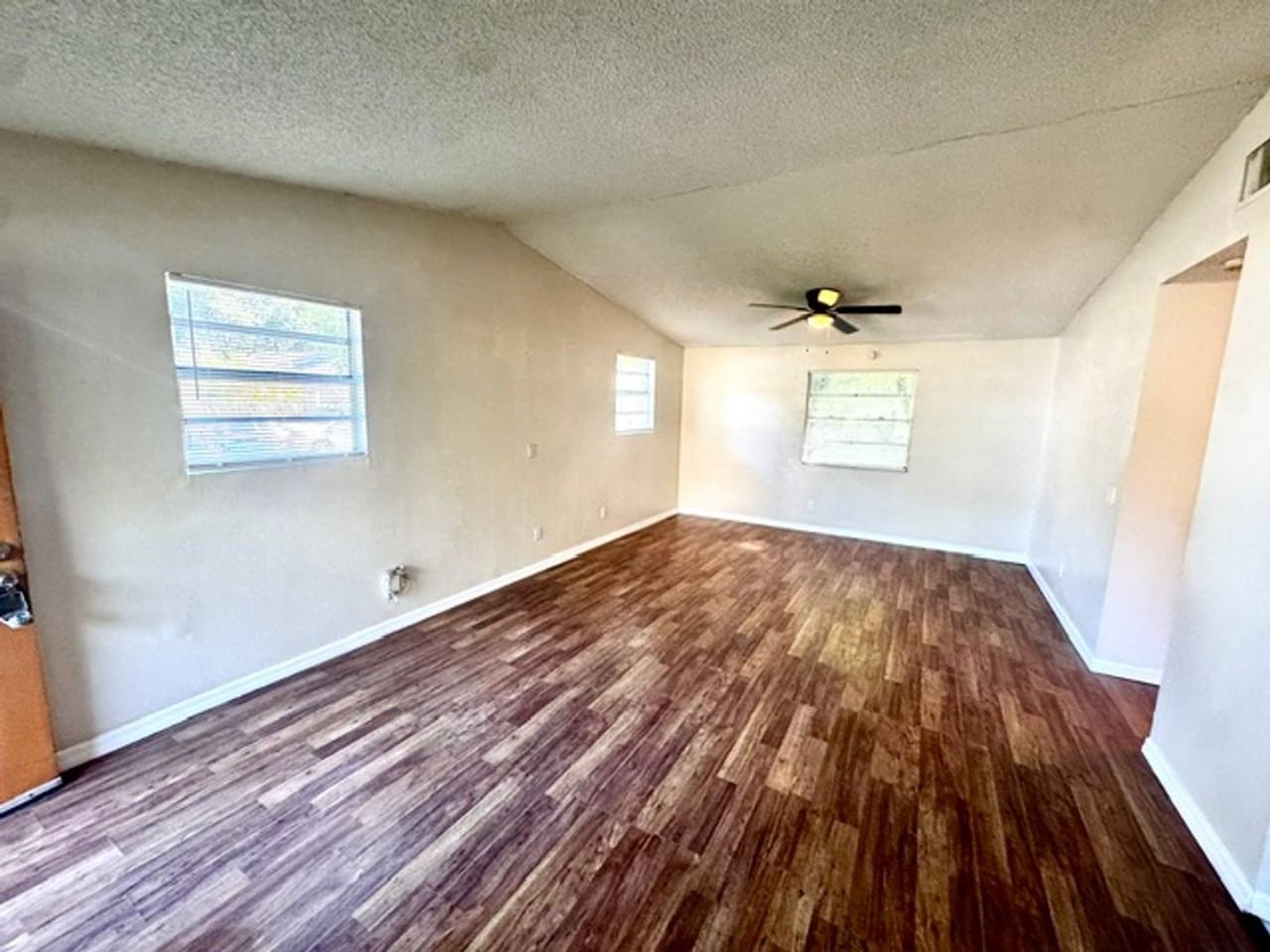 2305 E 23rd Ave - Photo 3 of 17