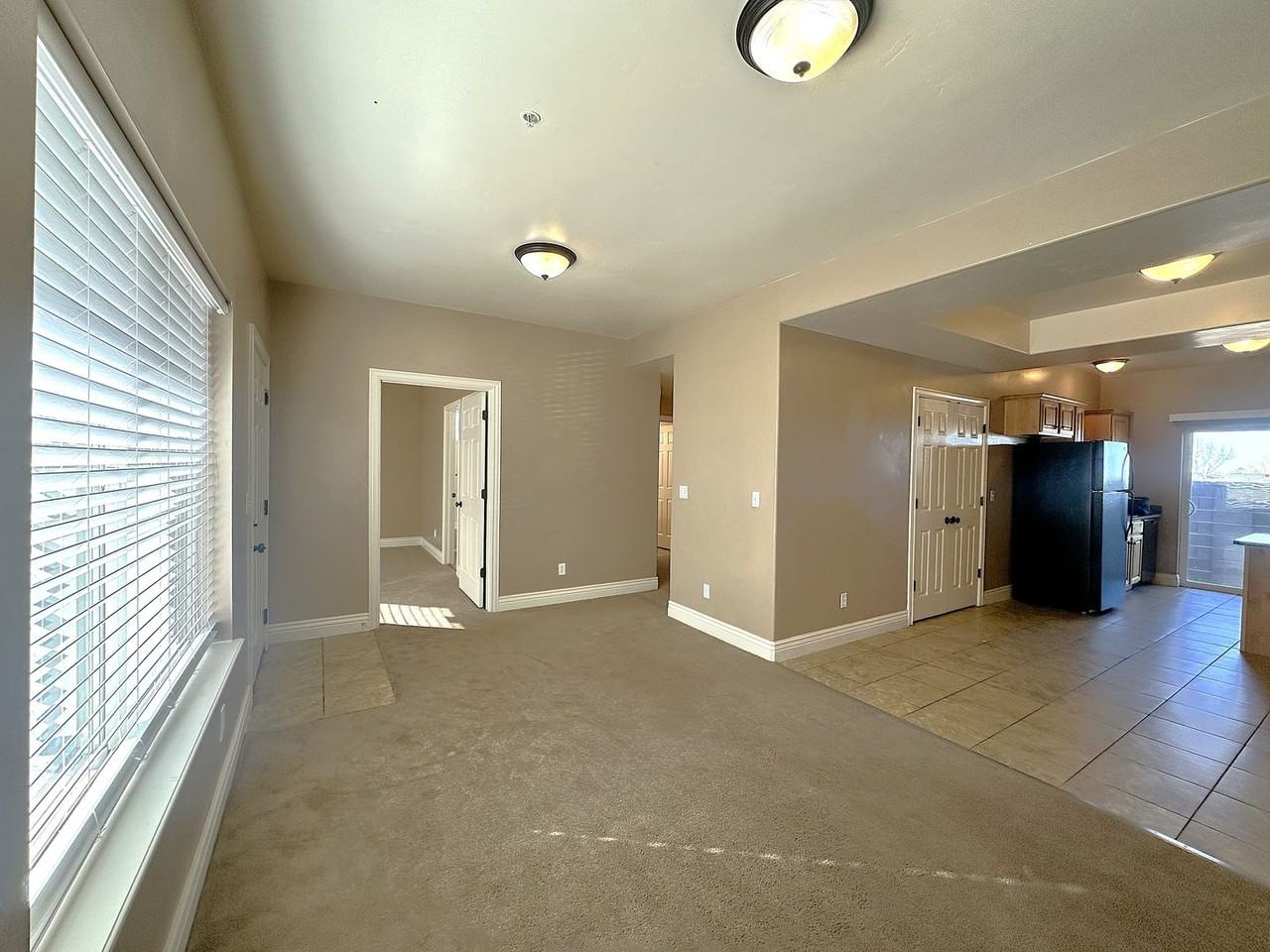 576 W 1045 N - Photo 2 of 25