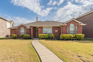 132 Brookshore Dr - Photo 1 of 1
