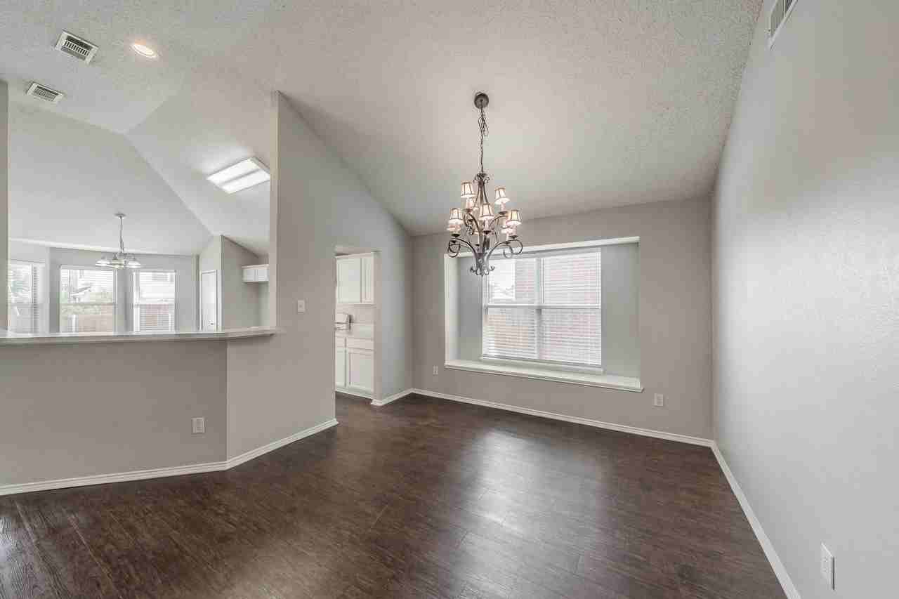 132 Brookshore Dr - Photo 6 of 43