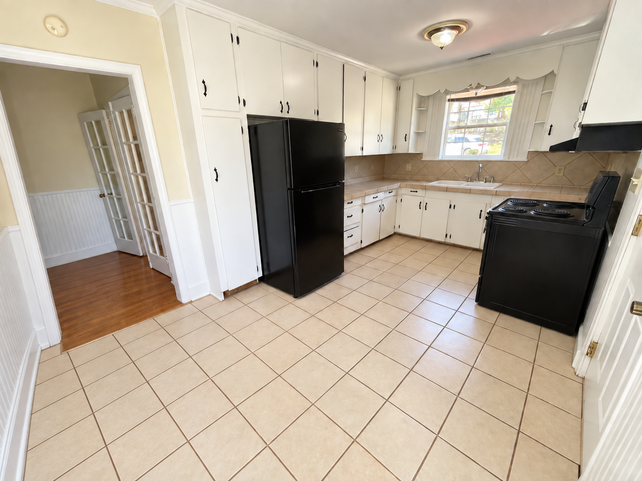 200 E Rutherford St - Photo 2 of 14