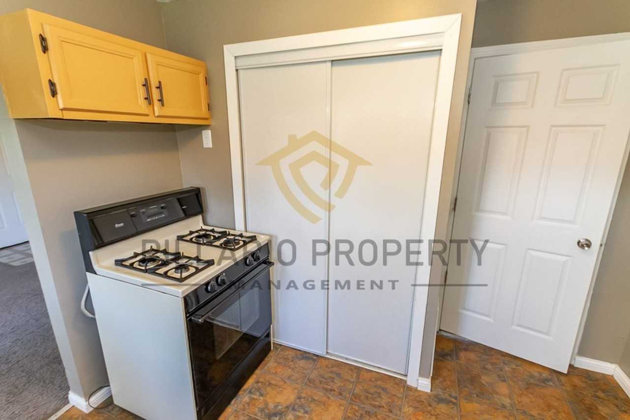 1132 E First St - Photo 5 of 31