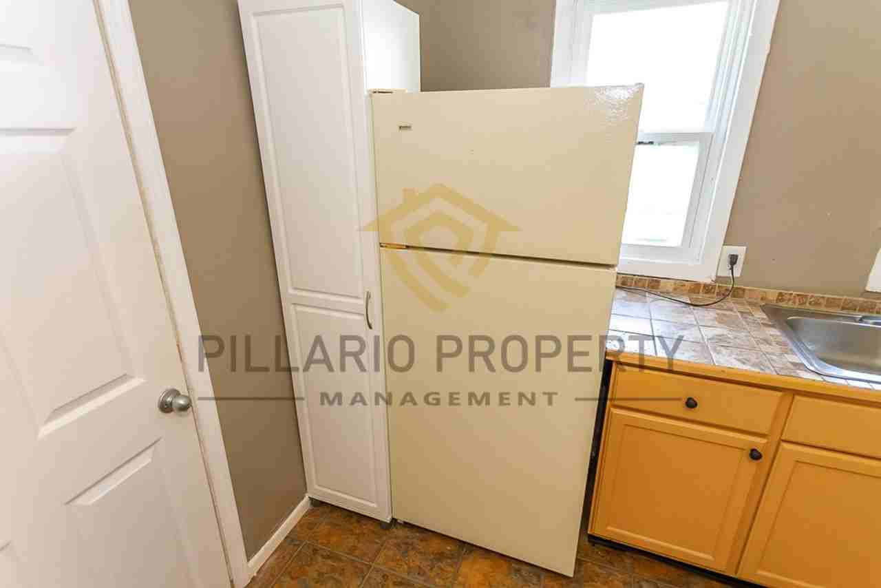 1132 E First St - Photo 7 of 31