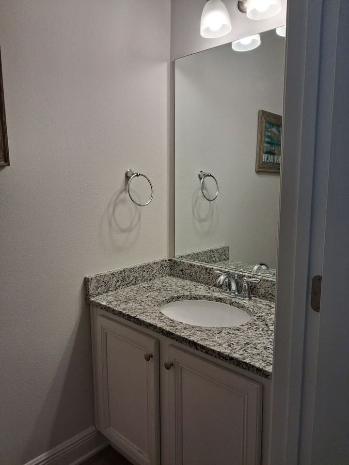 7562 Shadow Lake Dr - Photo 5 of 44