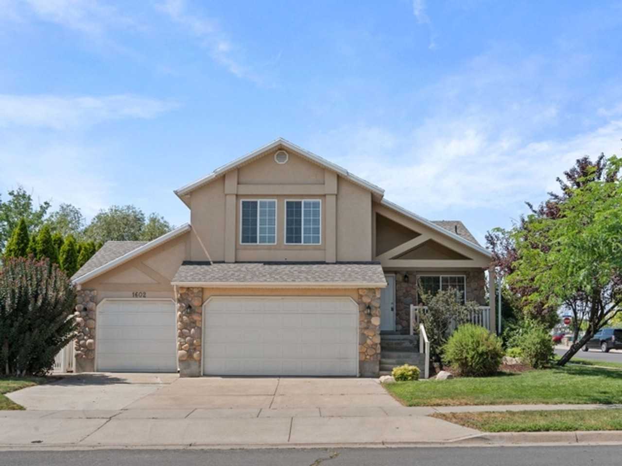 1602 Rockbridge Dr