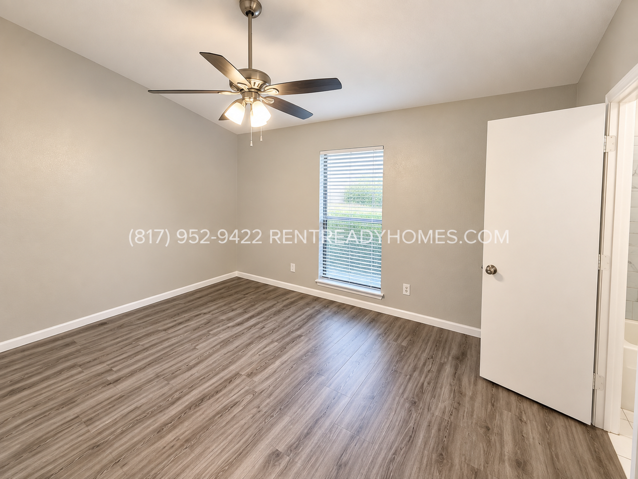 450 Dollins St - Photo 5 of 9