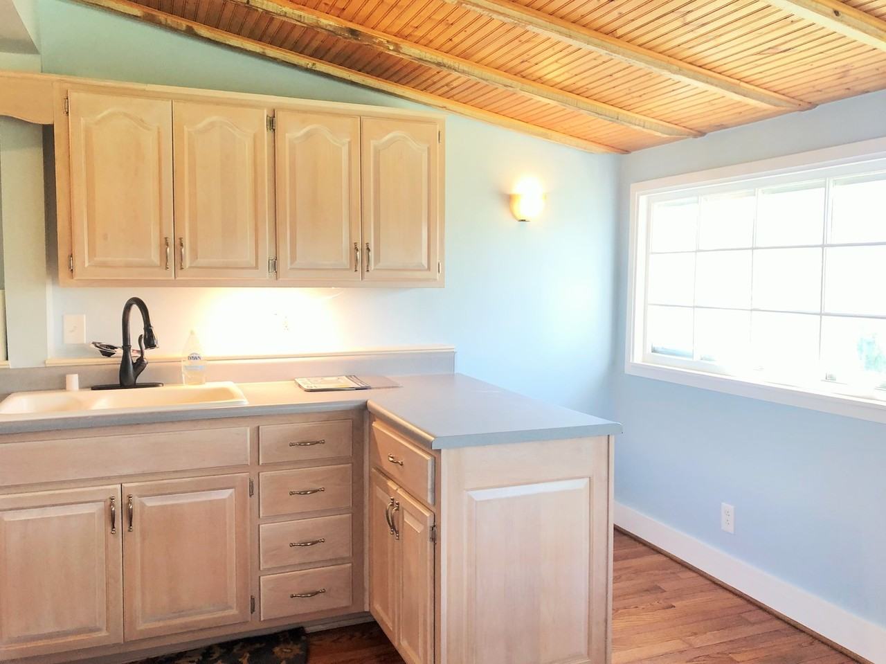 611 Phillips Ave - Photo 7 of 15