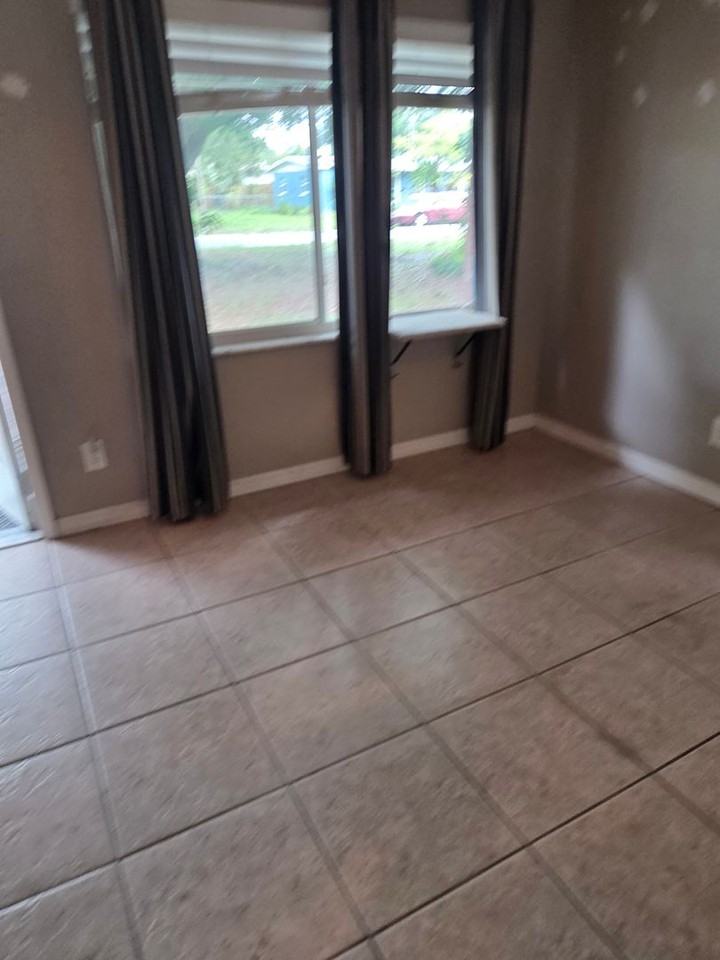 7420 36th Ave N - Photo 3 of 7