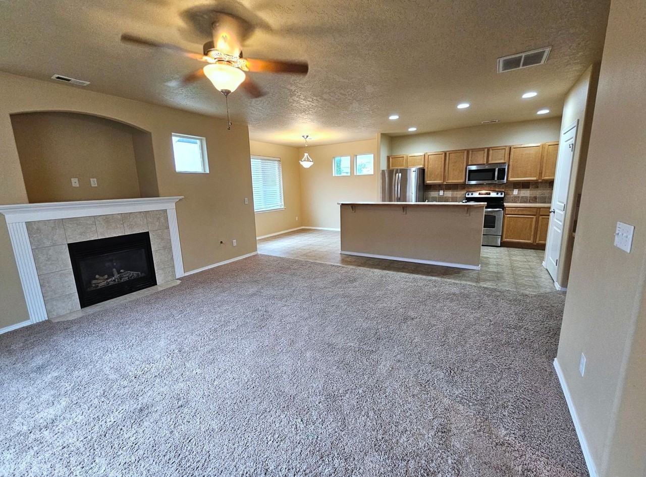 8011 W 6th Ave - Photo 5 of 41