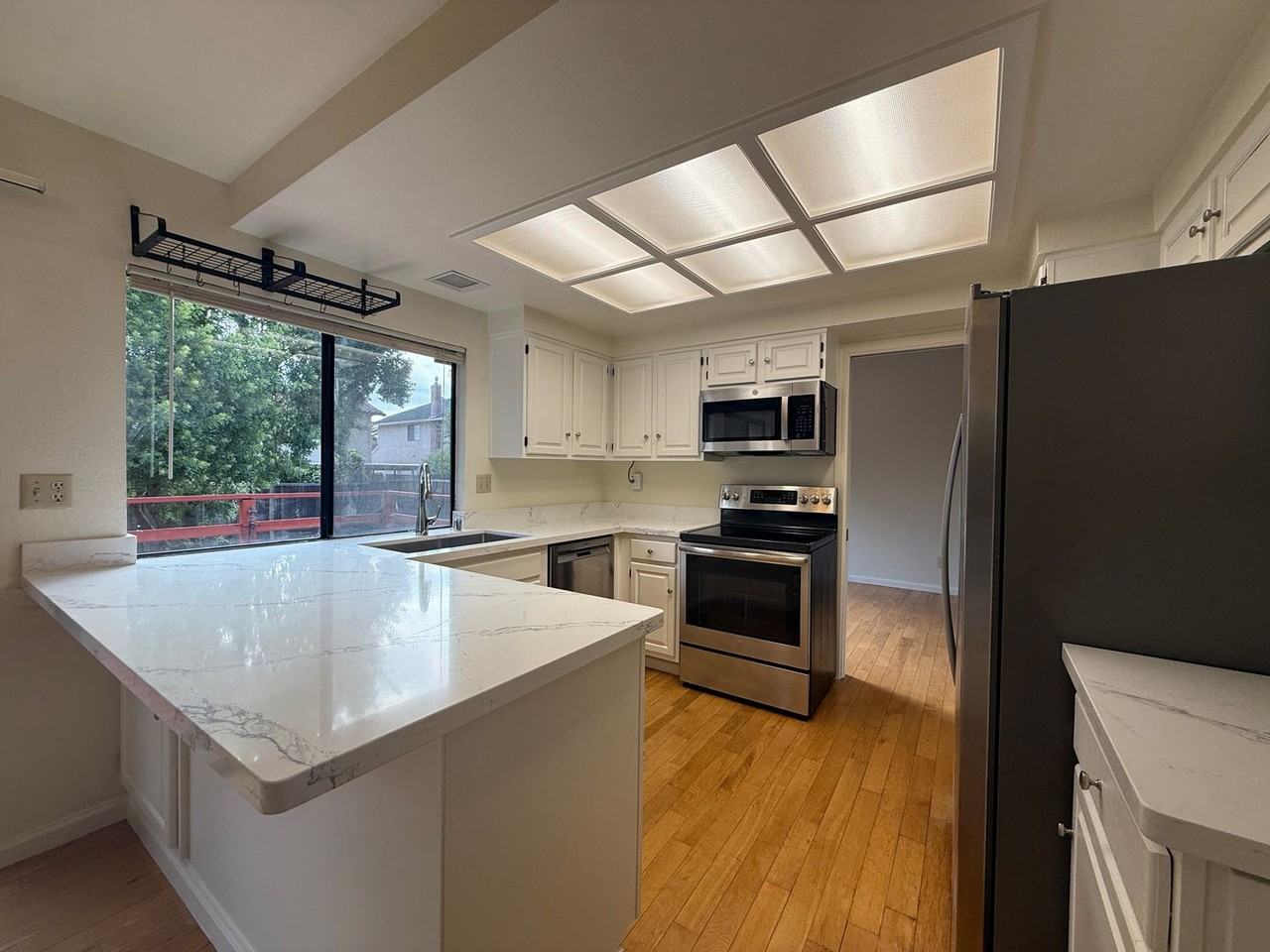 6574 Leyland Park Dr - Photo 3 of 18