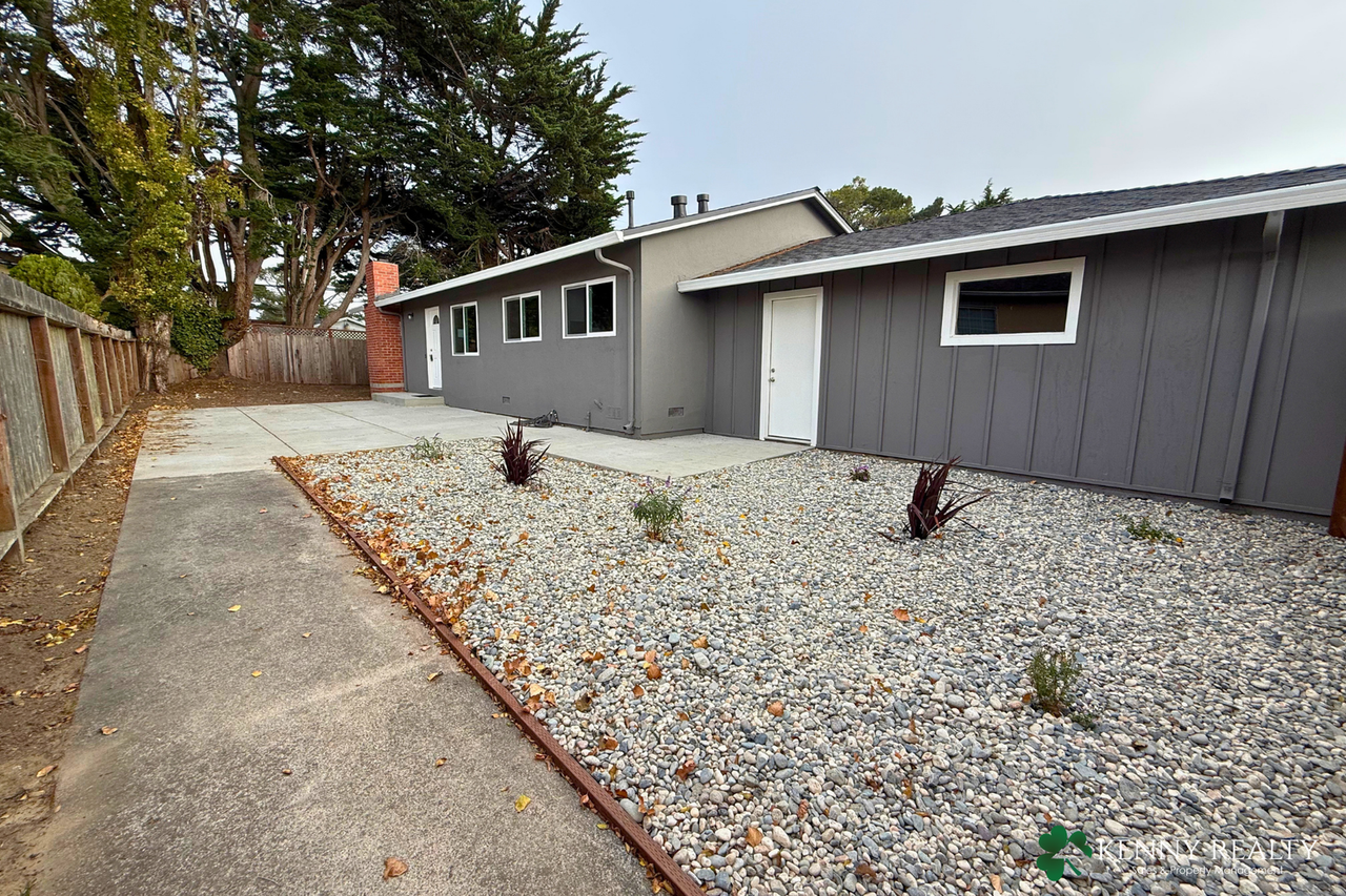 2490 Fleetwood Dr - Photo 2 of 26
