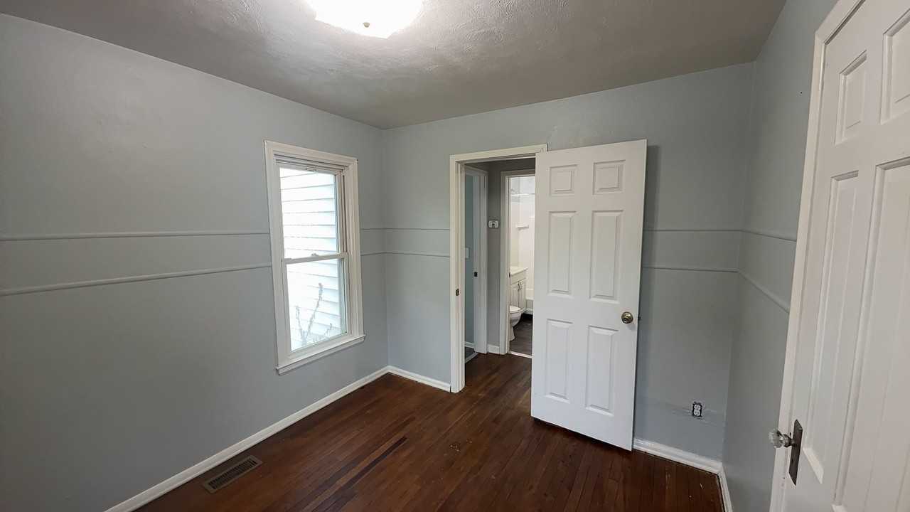 2723 Eldora Dr - Photo 6 of 18