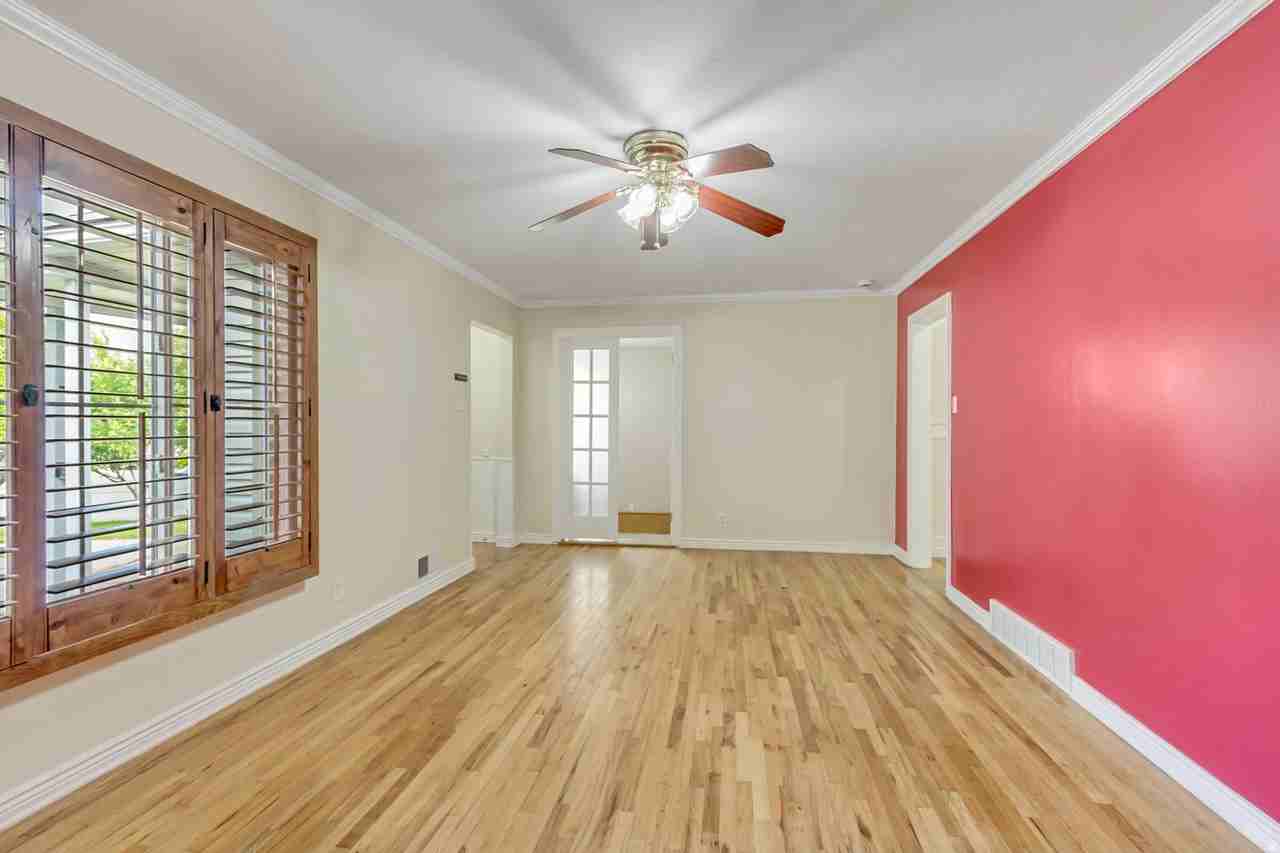 3135 S Valley St - Photo 3 of 20