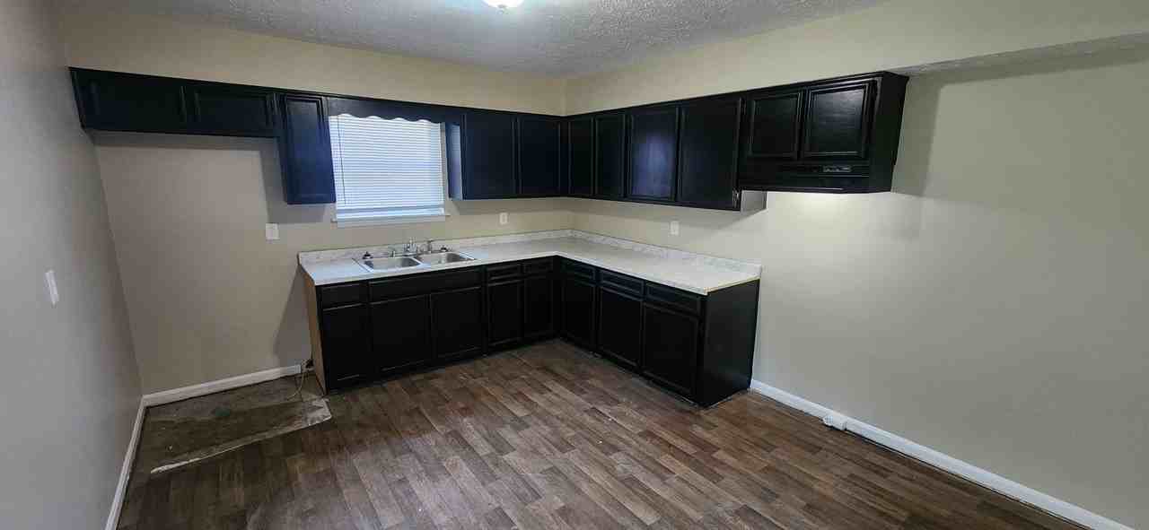 11314 Angelina Rd - Photo 3 of 10