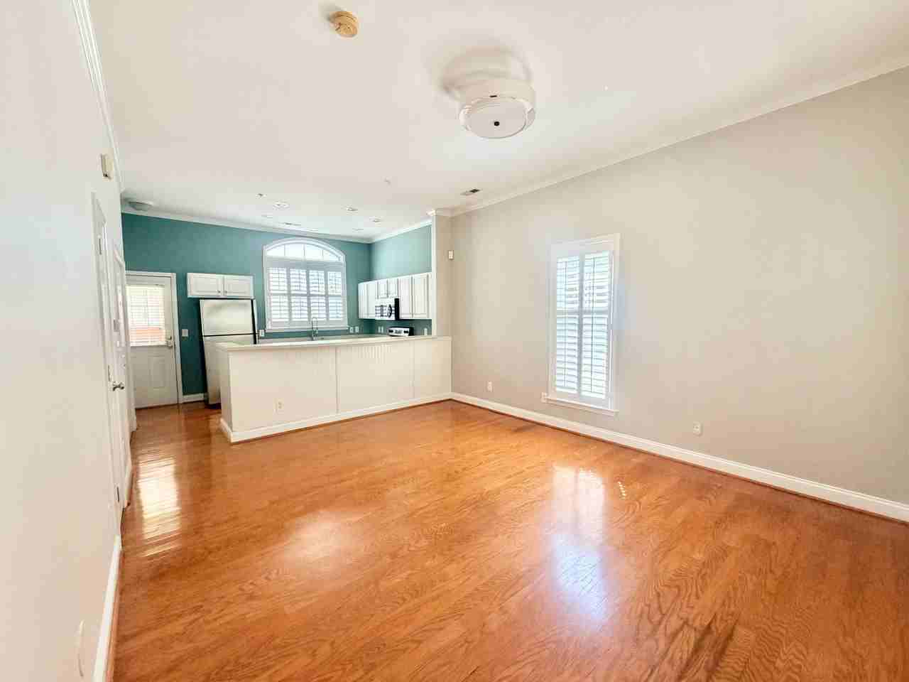 1539 Pecan Ave - Photo 3 of 19