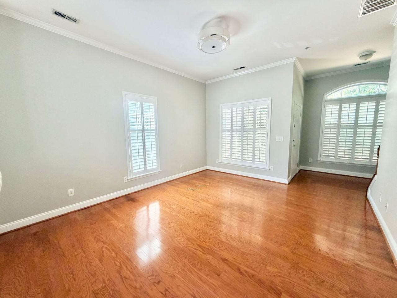 1539 Pecan Ave - Photo 4 of 19