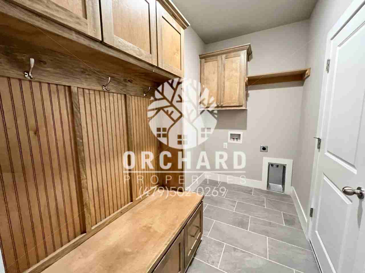 765 Woodplains Ave - Photo 5 of 14