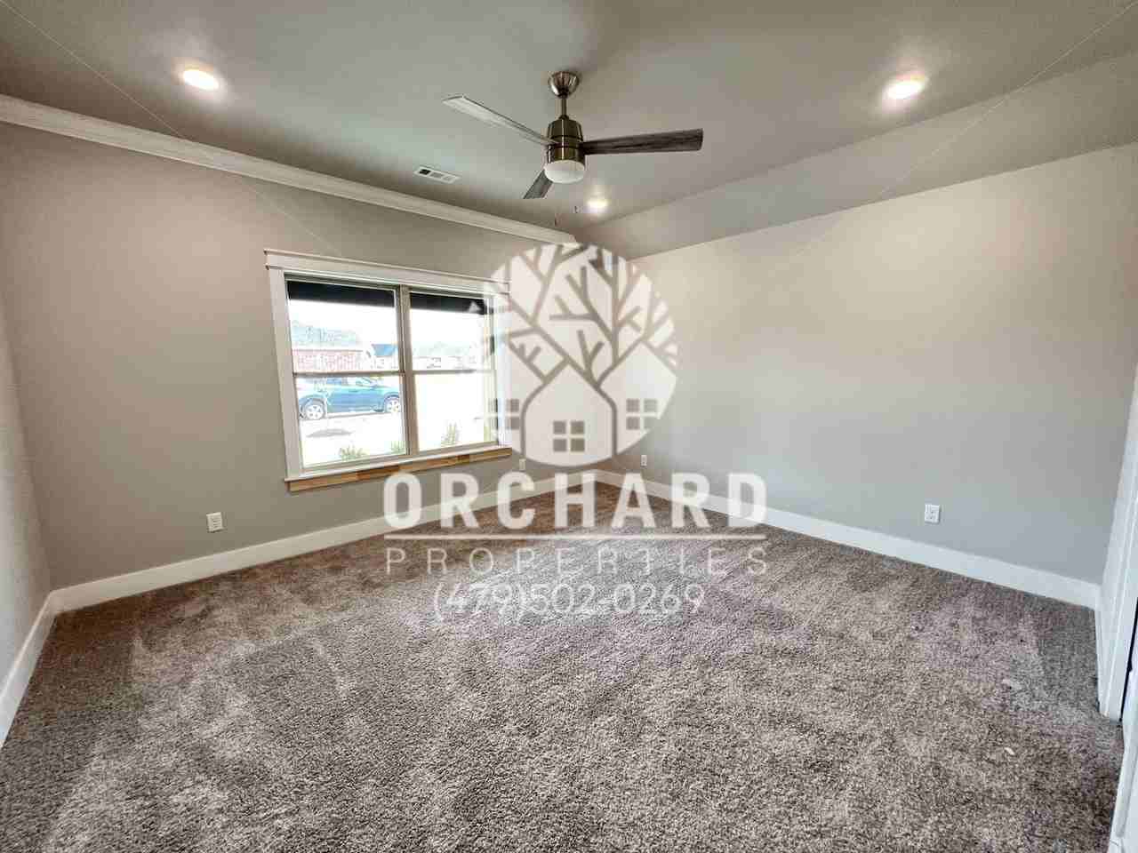 765 Woodplains Ave - Photo 6 of 14