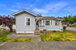 featured image of 906 11th St