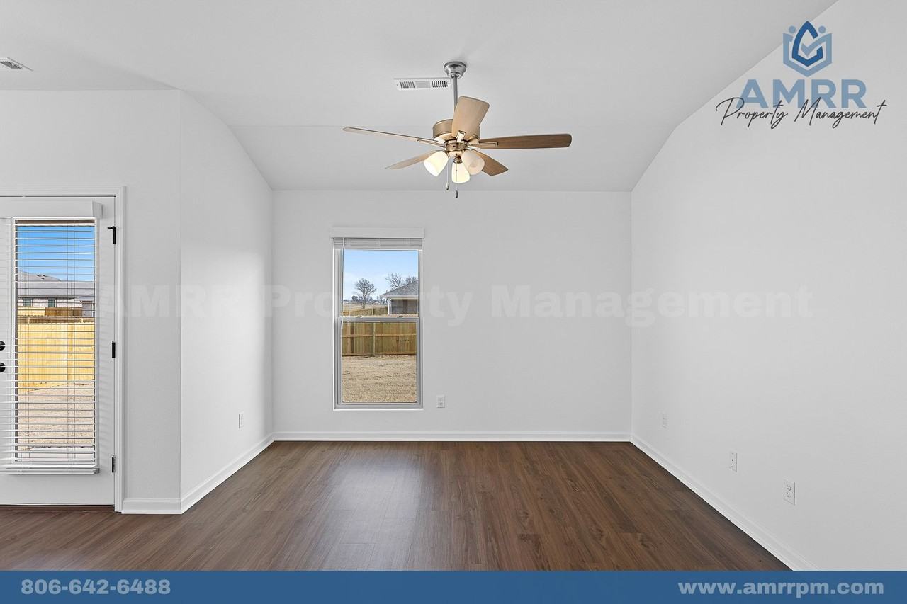 1112 Pawpaw Pl - Photo 7 of 29