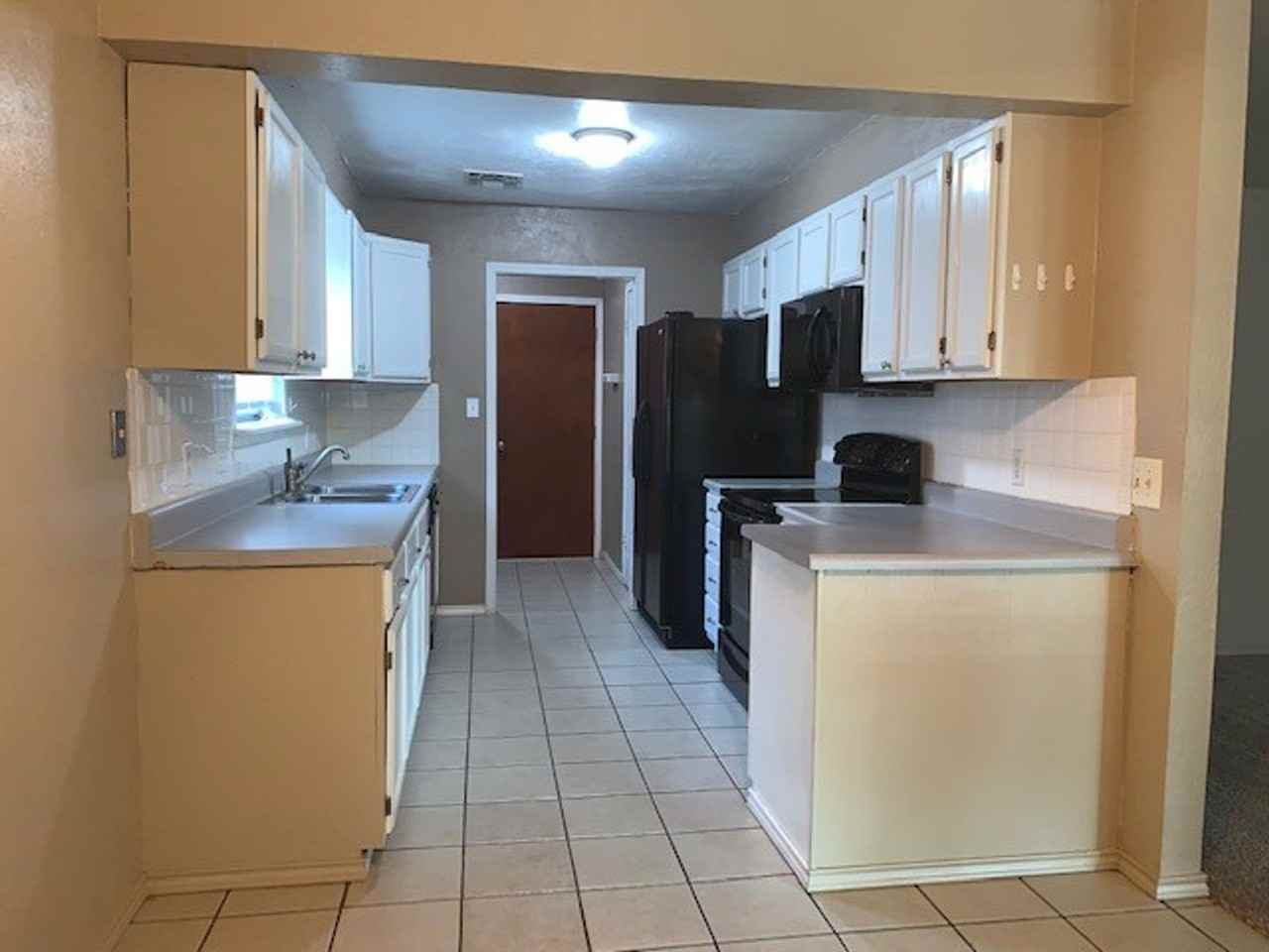 5005 Se Kincaid Ave - Photo 3 of 16