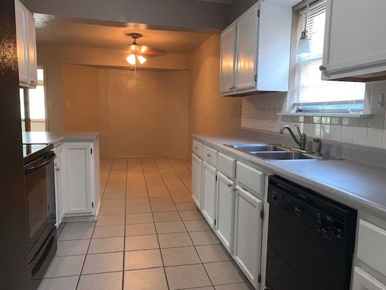 5005 Se Kincaid Ave - Photo 4 of 16