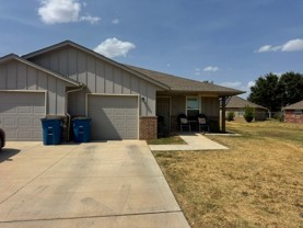 557 Parkhill Cir - Photo 1 of 1