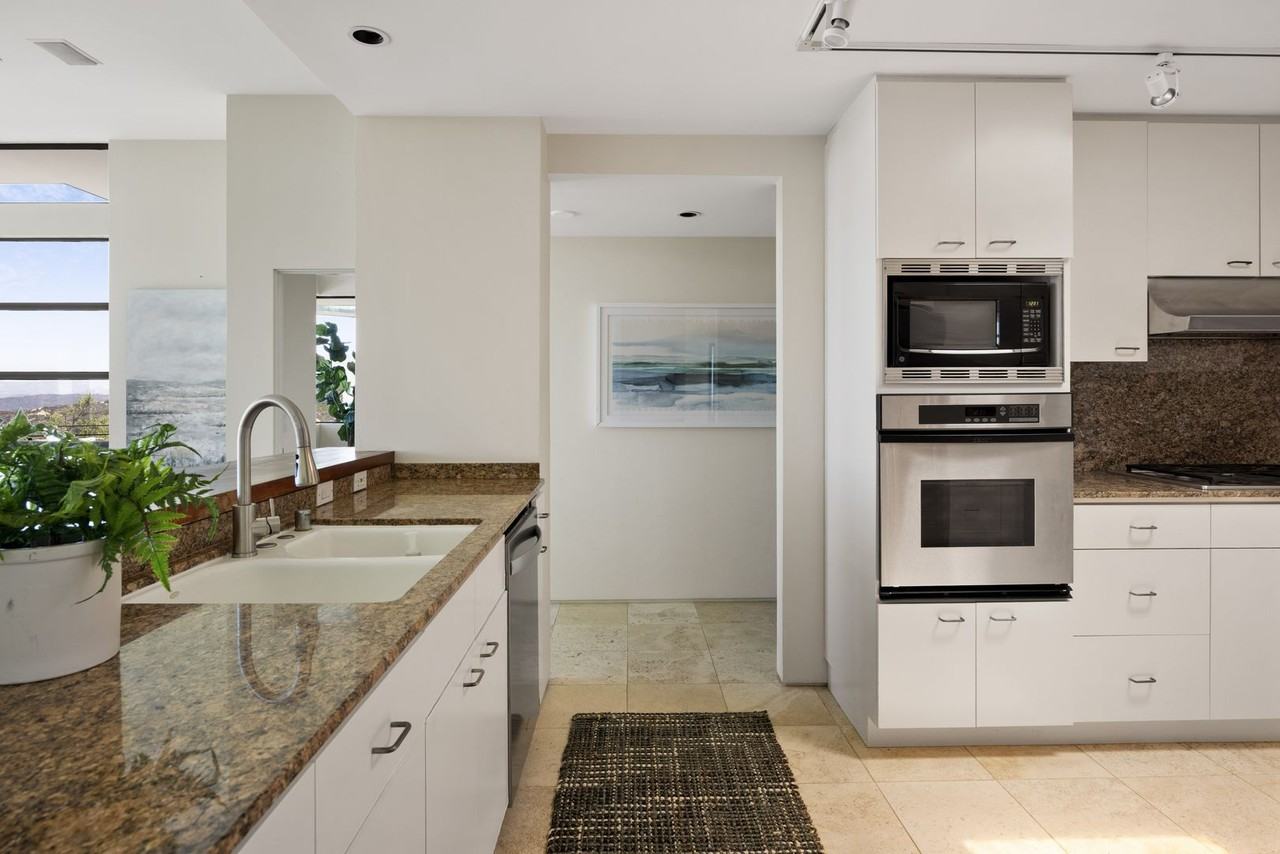1505 Skyline Dr - Photo 6 of 13