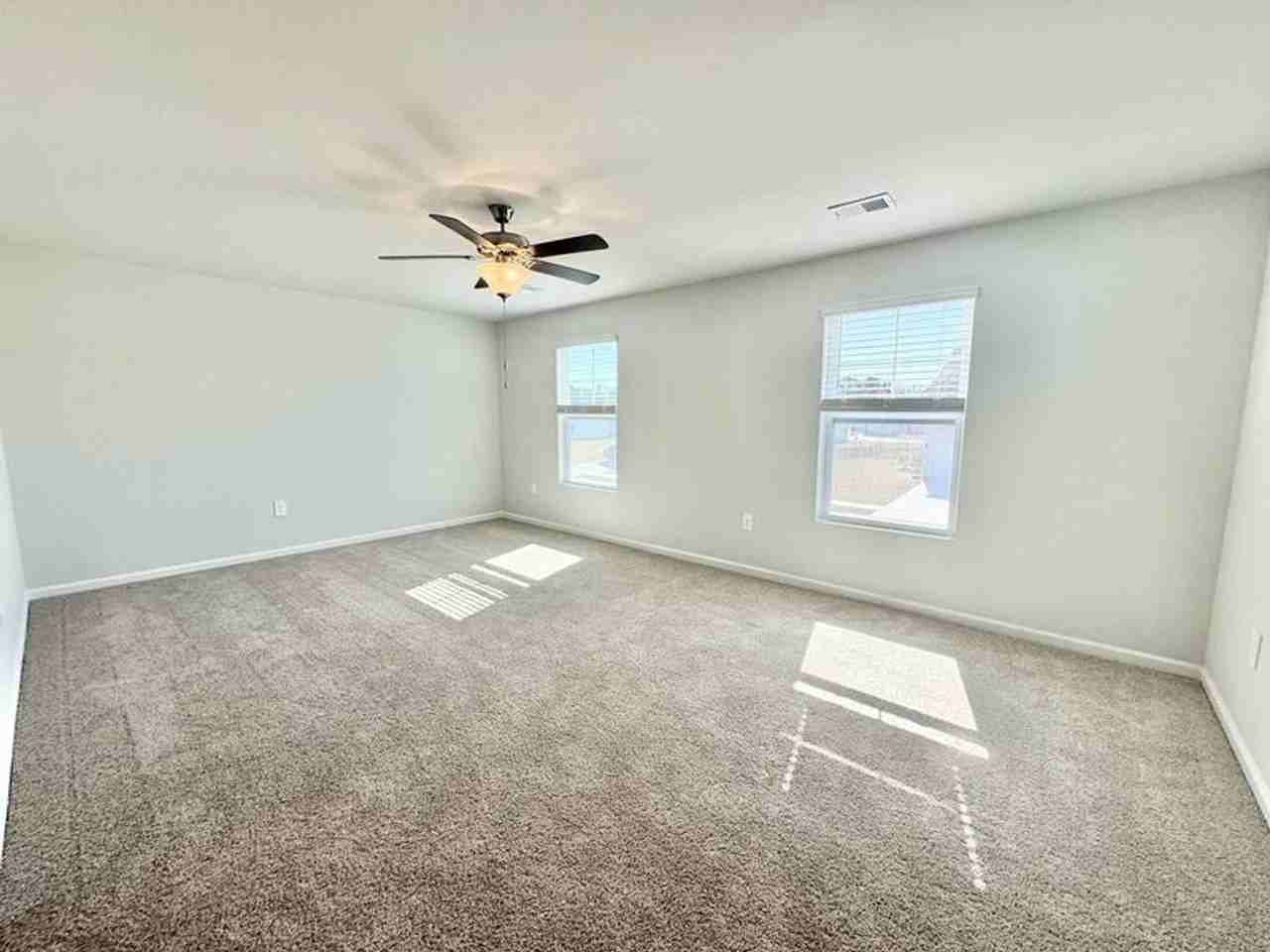 502 Windsong Dr - Photo 7 of 22