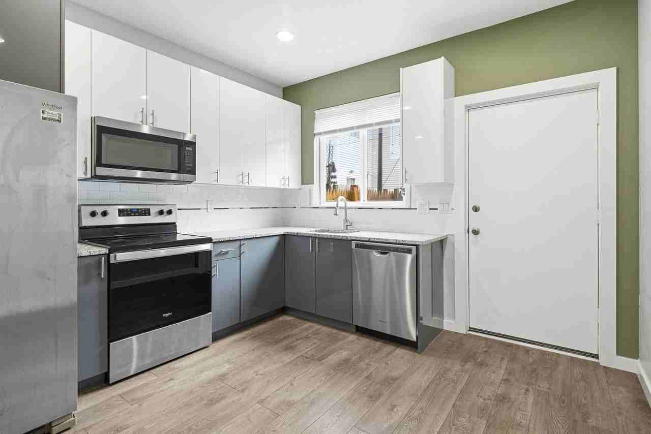 1905 E Harold St - Photo 4 of 20