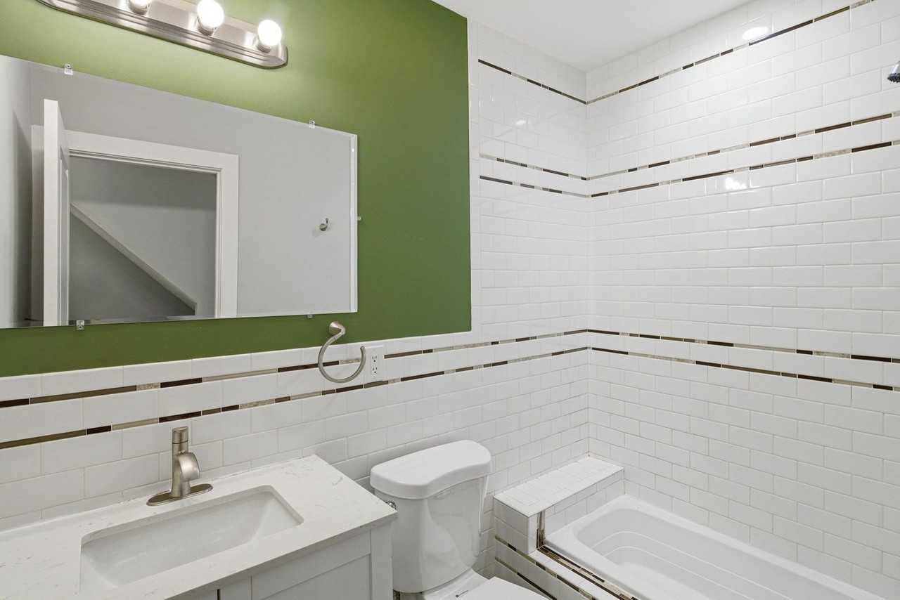 1905 E Harold St - Photo 7 of 20