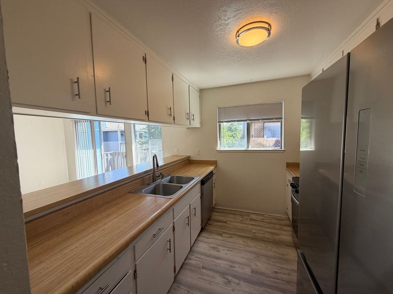 3075 Berrum Pl - Photo 5 of 16