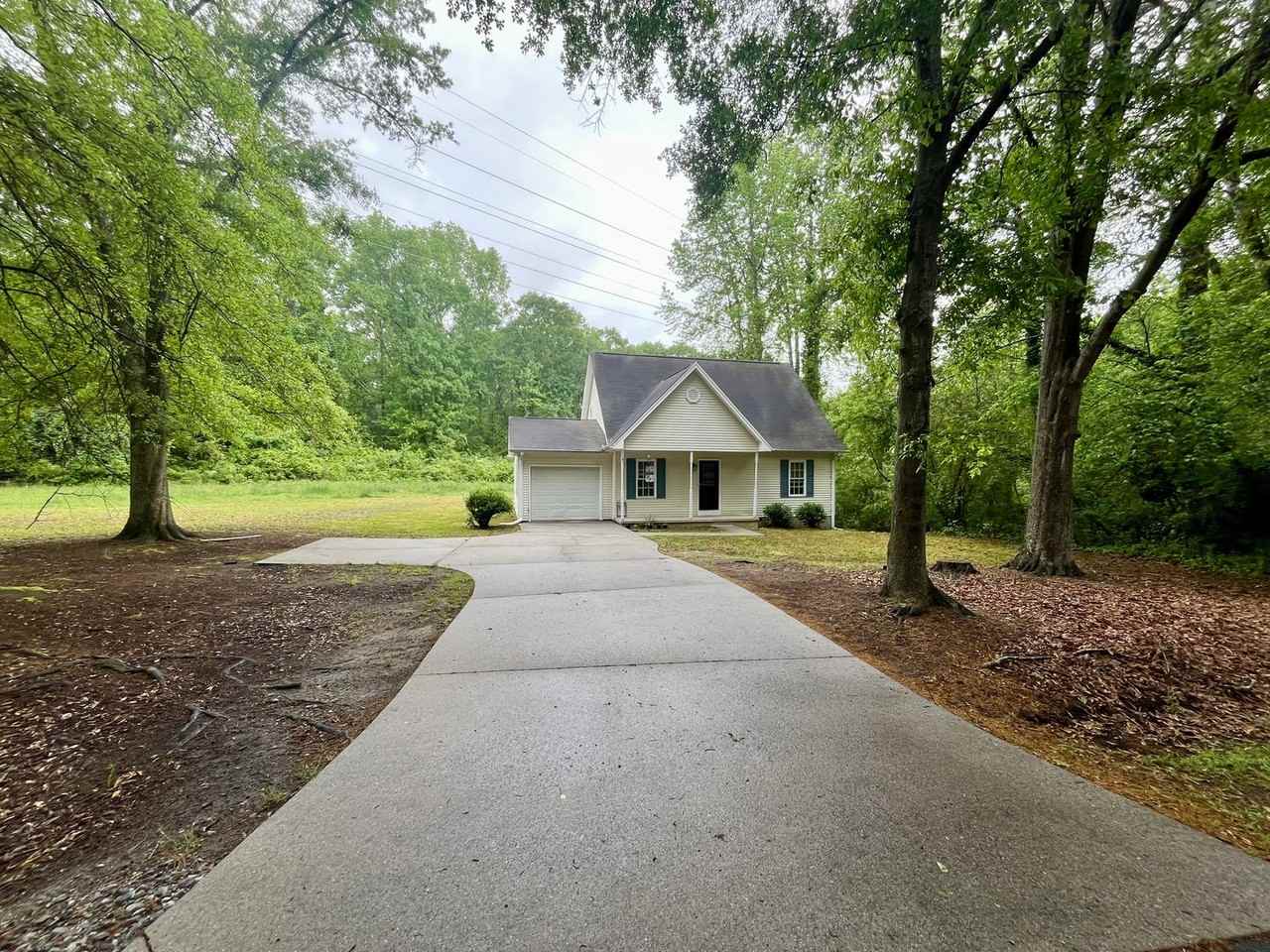 119 Vineyard Rd - Photo 2 of 11