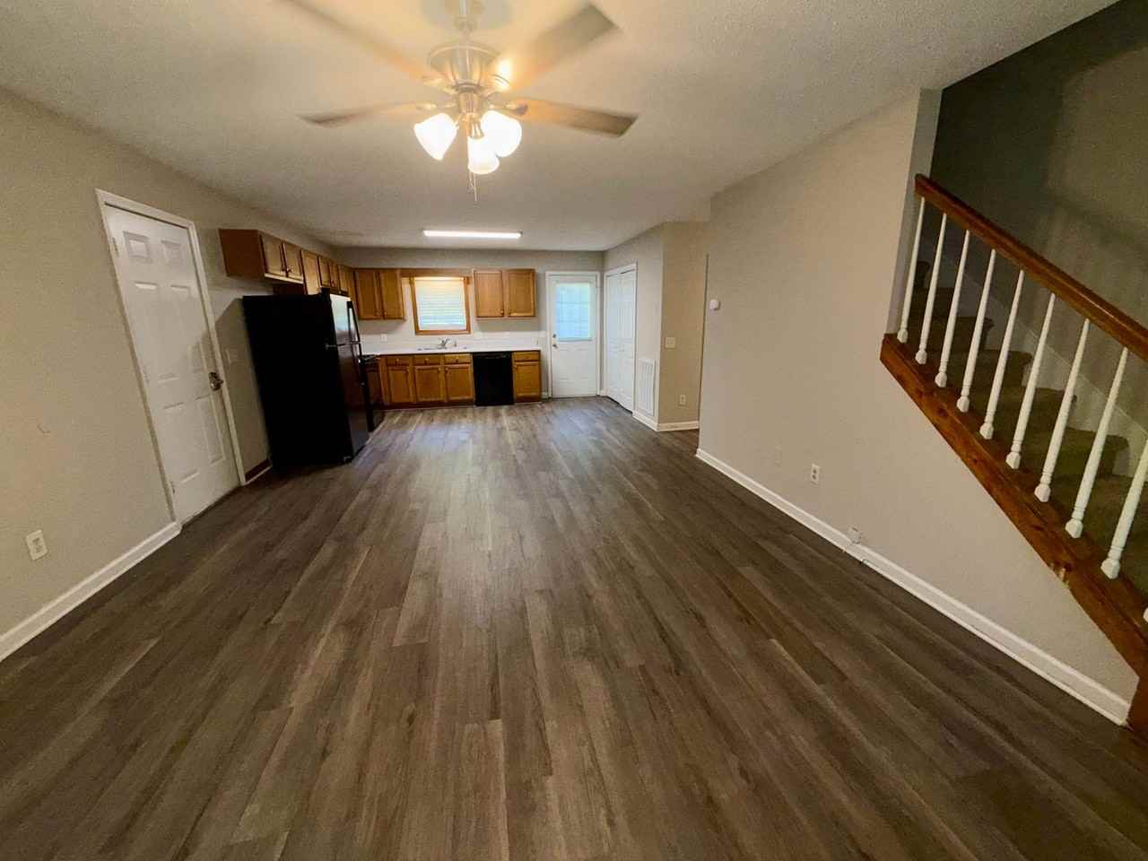 119 Vineyard Rd - Photo 3 of 11