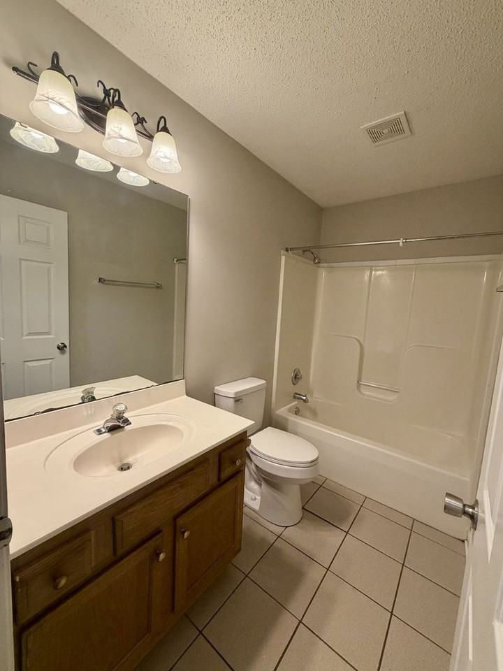 119 Vineyard Rd - Photo 5 of 11