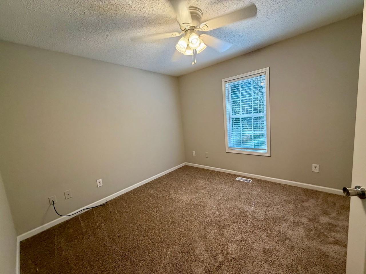 119 Vineyard Rd - Photo 6 of 11