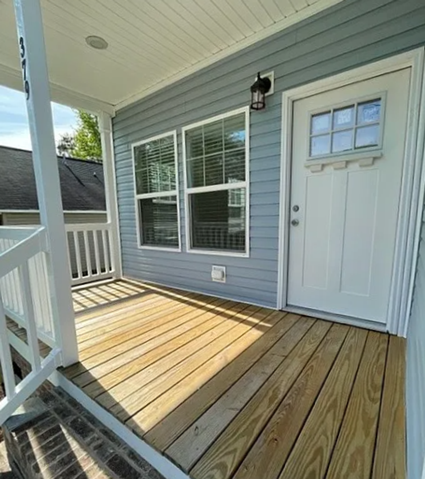 379 Blanche Cir - Photo 3 of 14