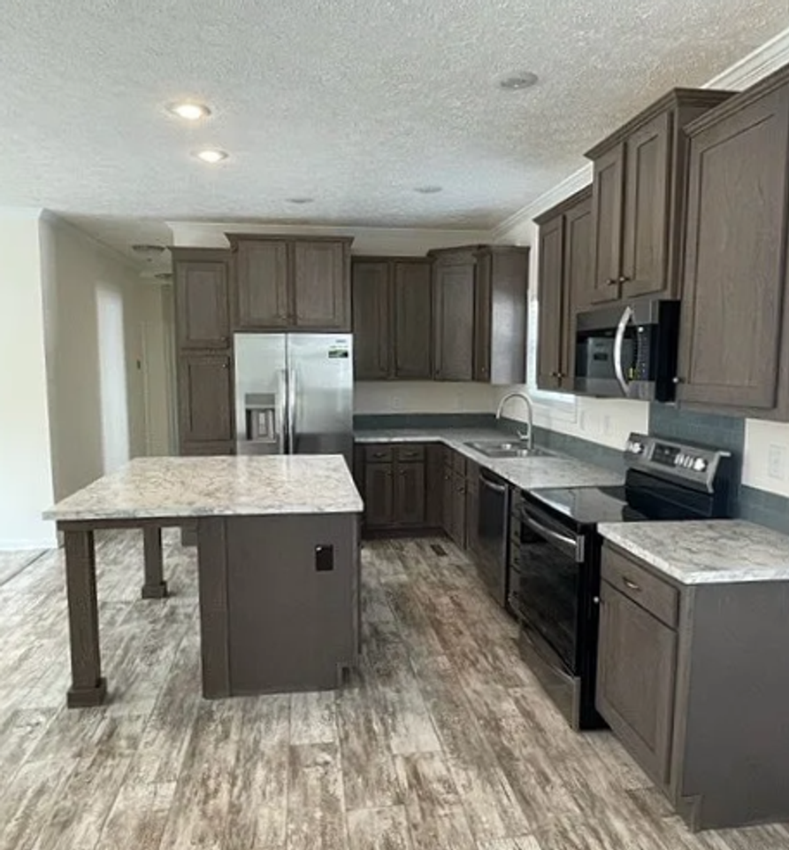 379 Blanche Cir - Photo 5 of 14