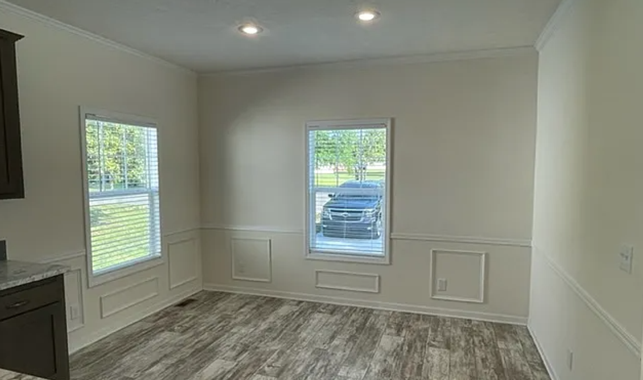 379 Blanche Cir - Photo 6 of 14