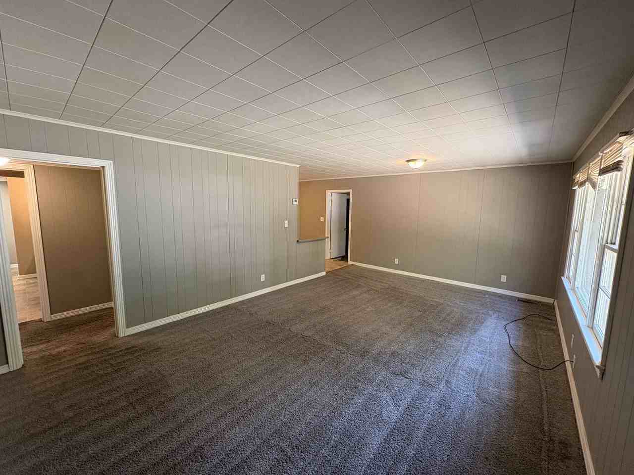 1403 40th Way E - Photo 4 of 16