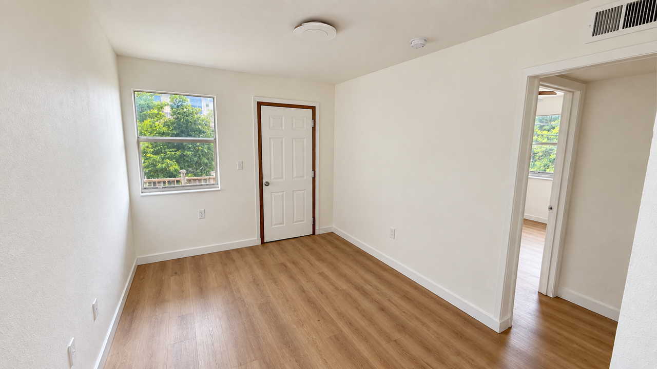1217 Nw 2nd Ave - Photo 2 of 7