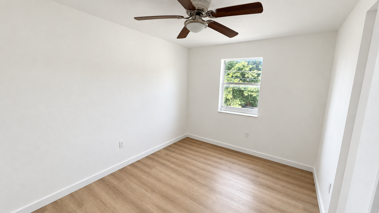 1217 Nw 2nd Ave - Photo 4 of 7