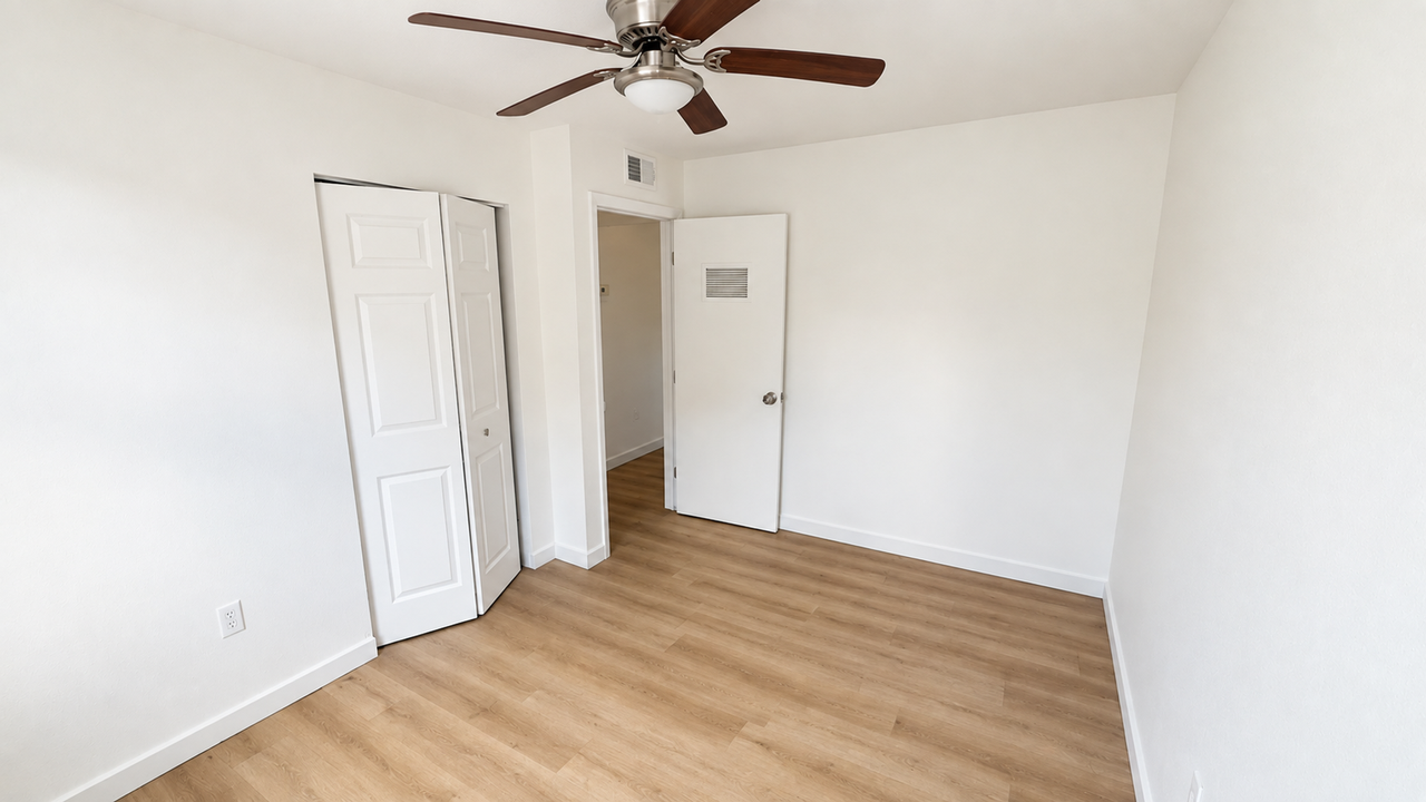 1217 Nw 2nd Ave - Photo 5 of 7