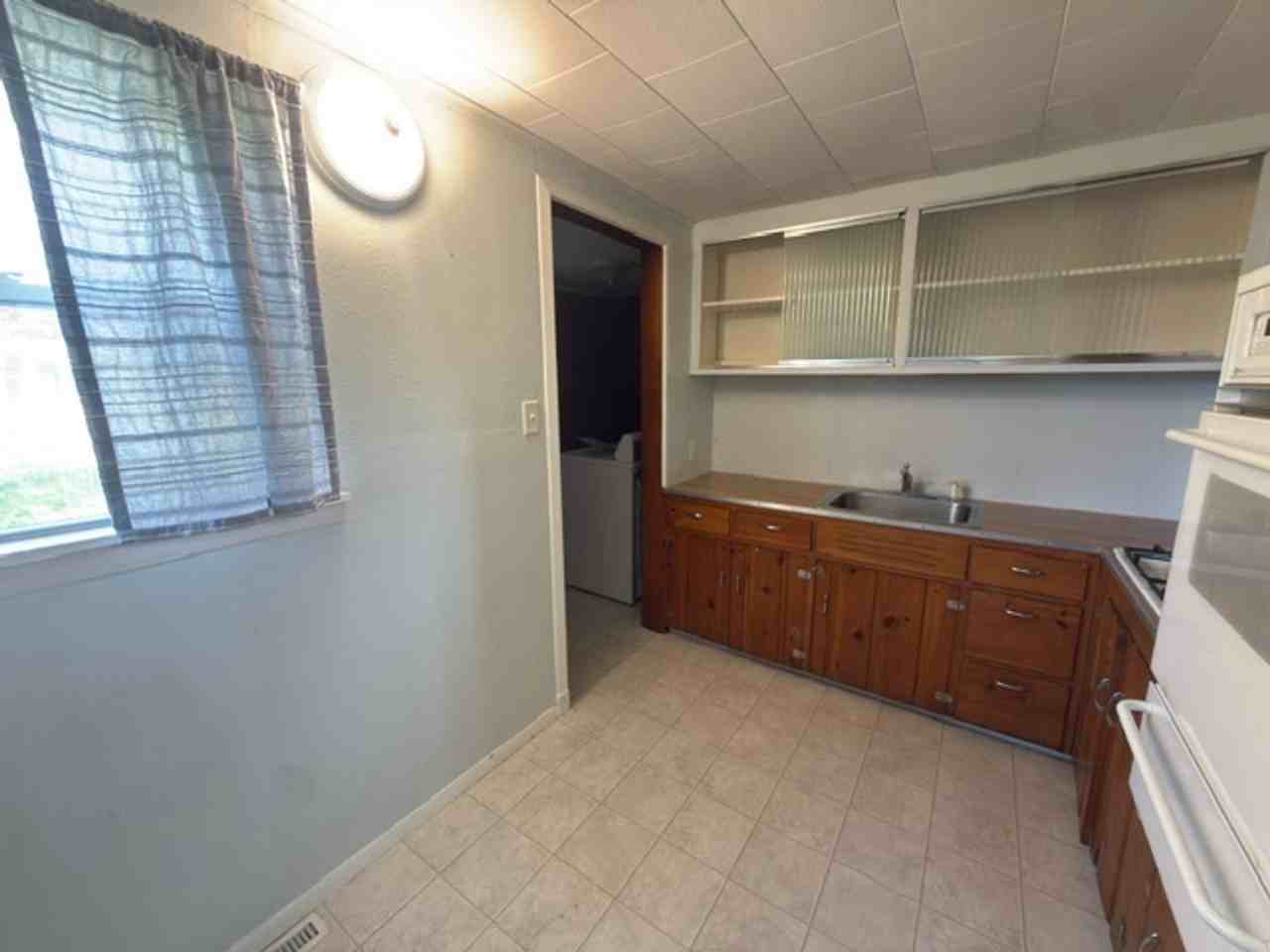 2602 W John St - Photo 3 of 9