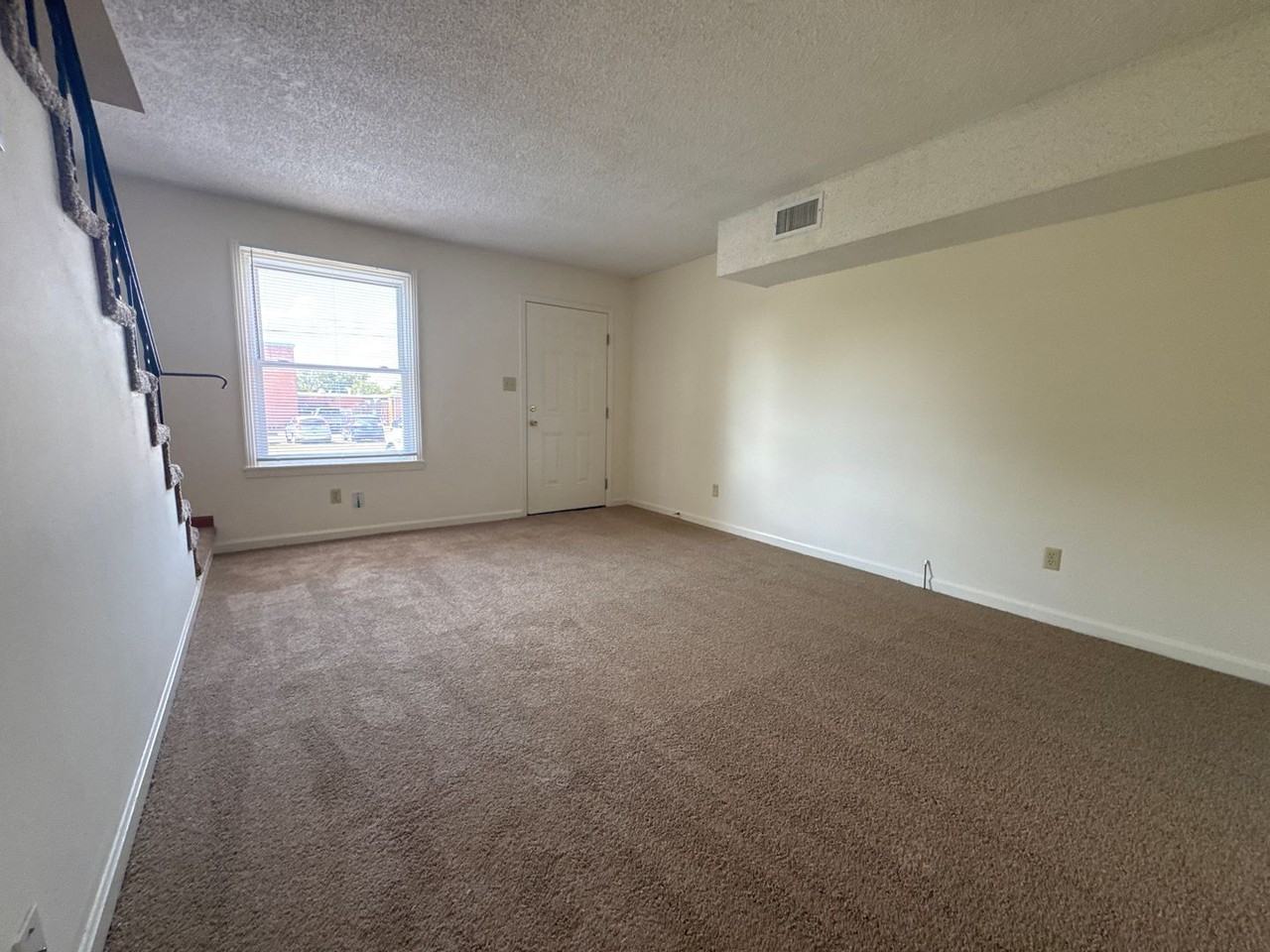 521 Dawson Ln Apt B - Photo 6 of 13
